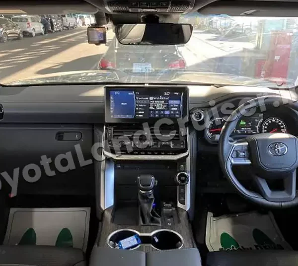 TOYOTA LANDCRUISER 300 ZX 4WD