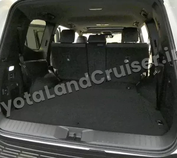 TOYOTA LANDCRUISER 300 VX