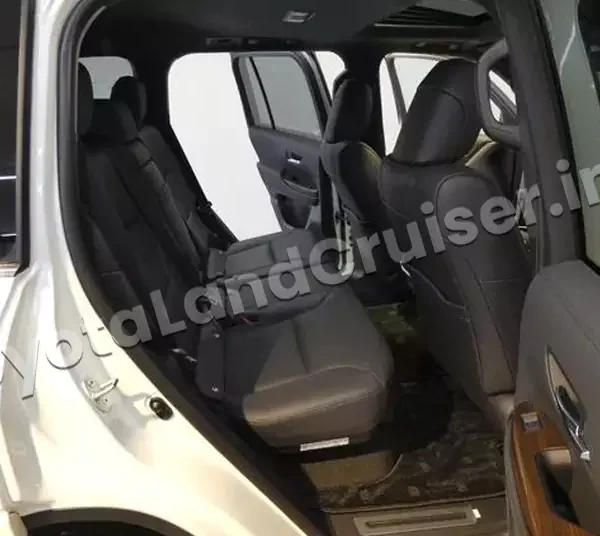 TOYOTA LANDCRUISER 300 VX