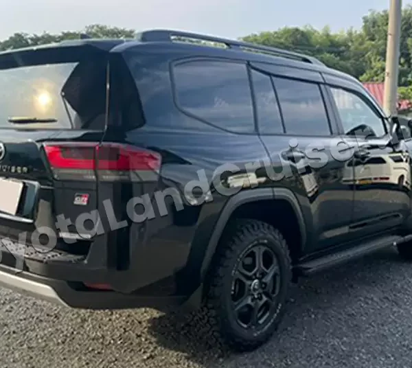 TOYOTA LANDCRUISER 300 GR SPORTS